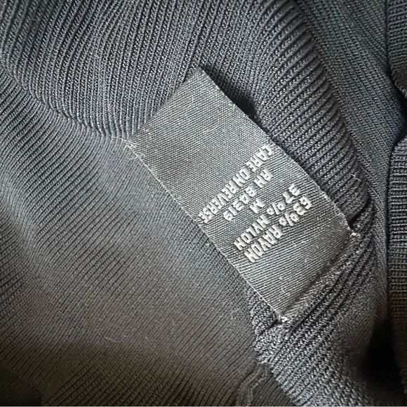 5 for $30 Cyrus Women's Turtleneck Sweater in Black Size Medium Nylon Rayon EUC - Picture 4 of 4